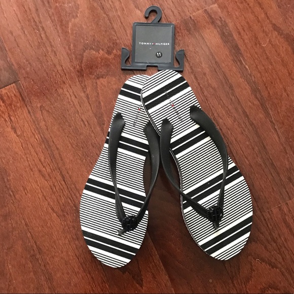 🌟2xHP🌟Tommy Hilfiger Rosena Black & White Flip Flop - Picture 1 of 6